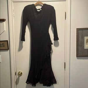 Vintage Elegant Dancers Black Ribbed Ruffled Long Sleeve Sheath Dress